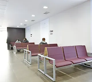 imed-torrevieja-sala-espera.webp