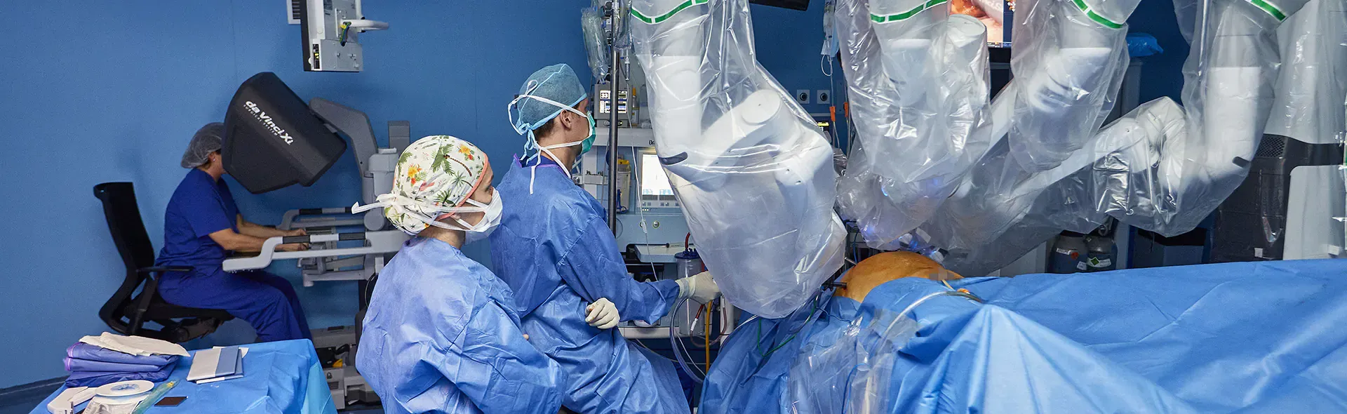 quirofano-robot-da-vinci-IMED-Valencia.webp